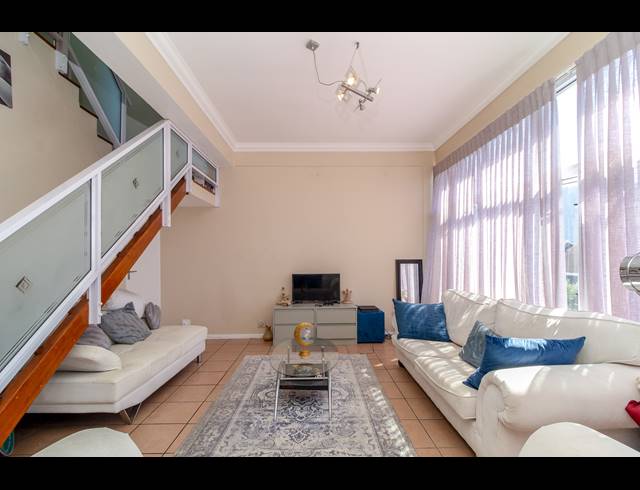 3 BEDROOM APARTMENT FOR SALE IN KENILWORTH UPPER